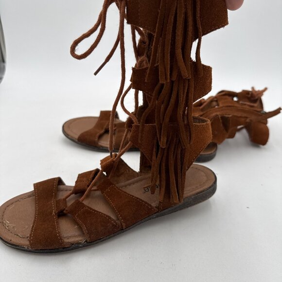 Minnetonka Brown Suede Gladiator Sandals 6 Womens Lace up Fringe Boho Festival - Picture 2 of 9
